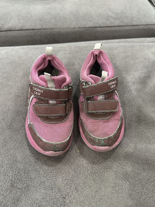 Кроссовки 26 размера