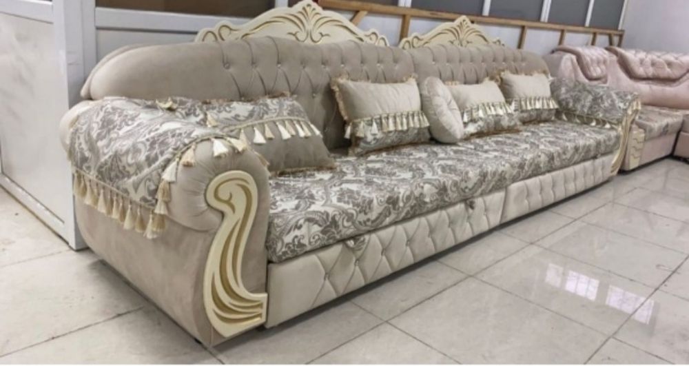 Продам  диван длина 3.5 метра