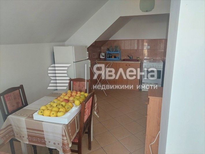 Продава се Тристаен апартамент в Поморие - 78 кв.м за 1334 €/кв.м - Снимка #2