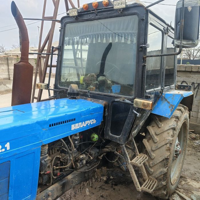 Traktor mtz 80. Sotiladi