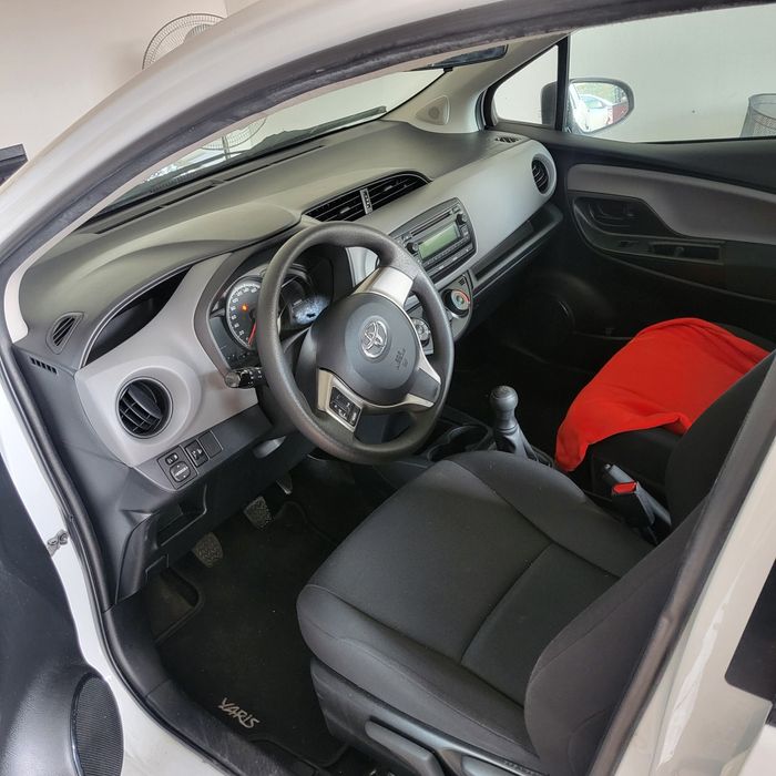 Тойота Ярис 2017