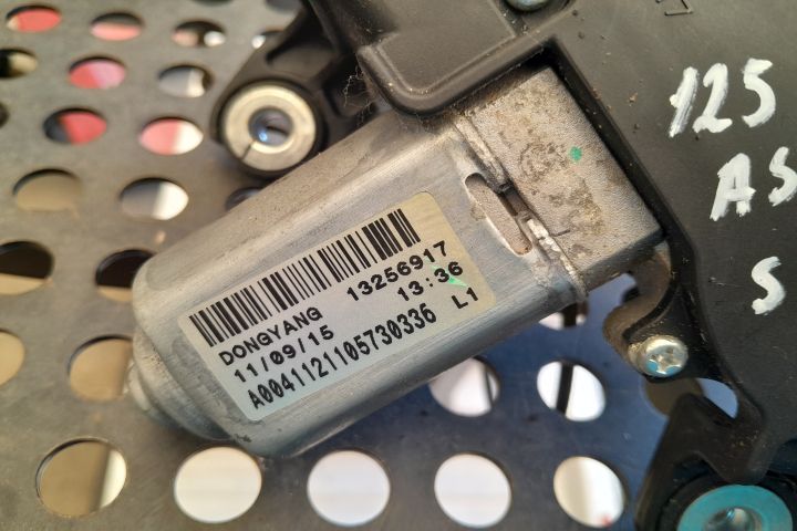 Motoras stergator luneta 13256917 13256917 Opel Astra J