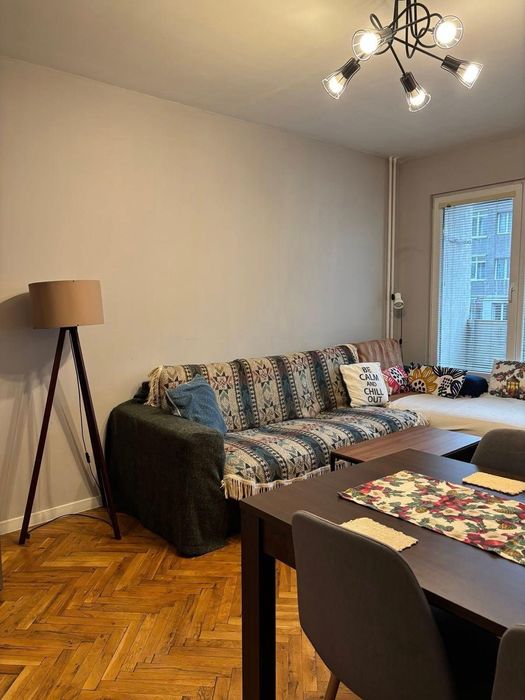 Тристаен, под наем, Център-пл. Македония