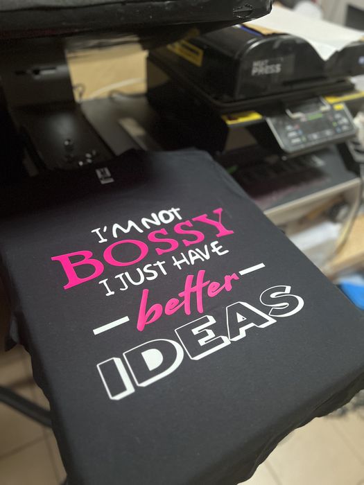 Tricouri personalizate, echipament sportiv personalizat