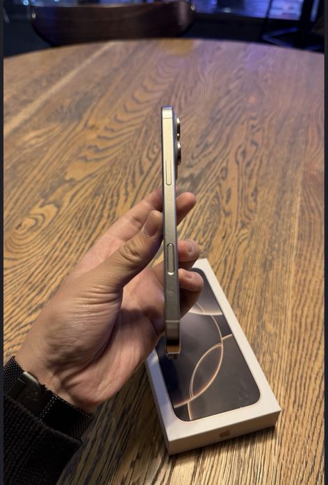 iPhone 16 PRO MAX 256 gb