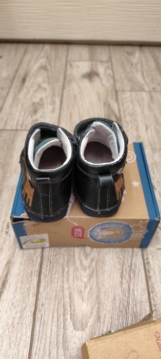 DD Step боти 25 номер, широко краче