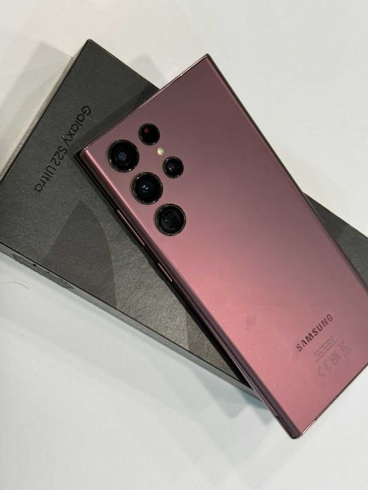 Samsung Galaxy S22 Ultra – 128GB / 8GB RAM – Burgundy