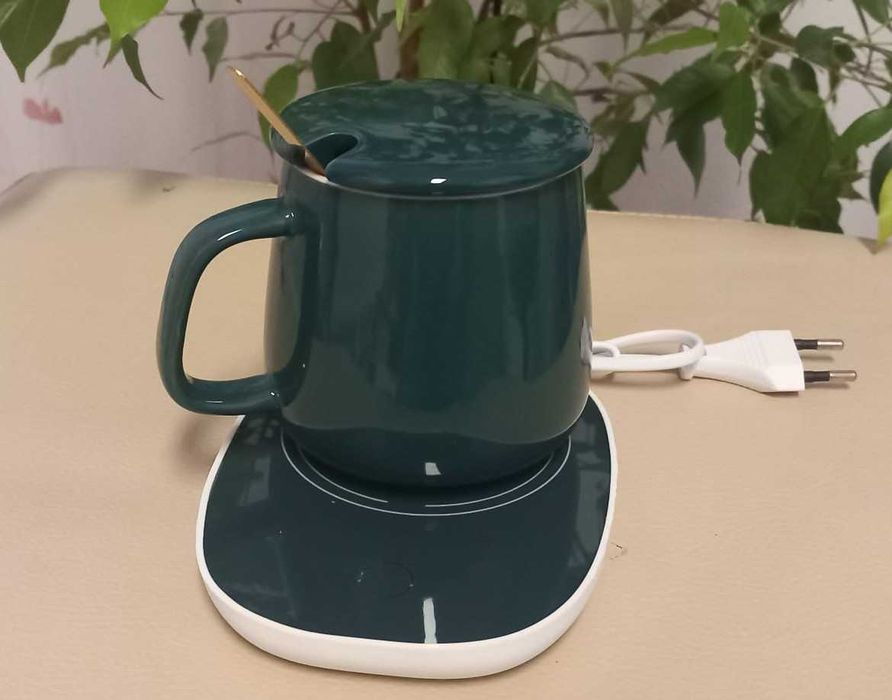 Set nou cadou: cana ceramica verde cu incalzitor electric ideala pentru birou