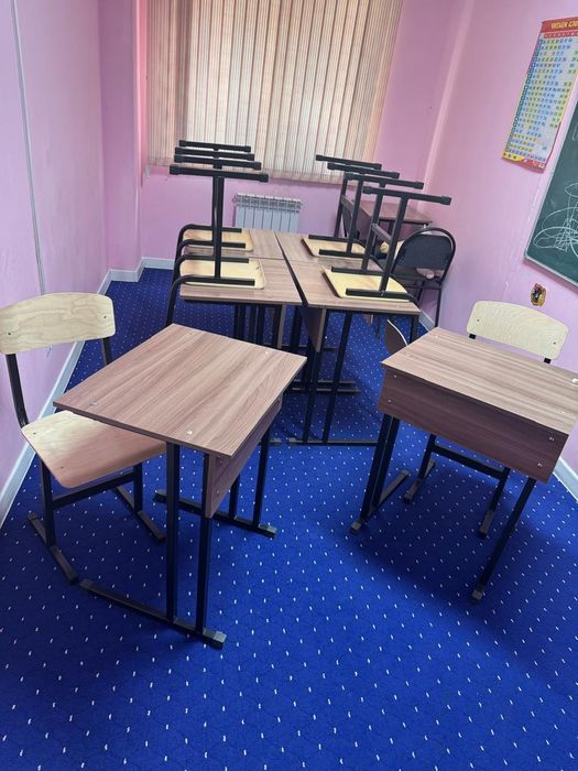 Продам комплект парта стульчик