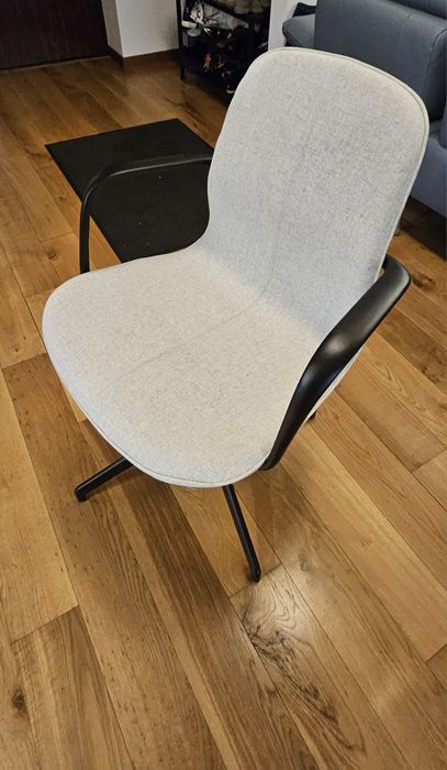Scaun birou IKEA LÅNGFJÄLL, ca nou