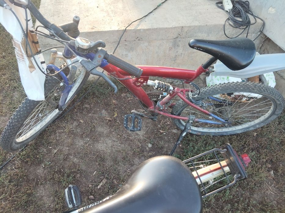 Ieftin Vând două biciclete