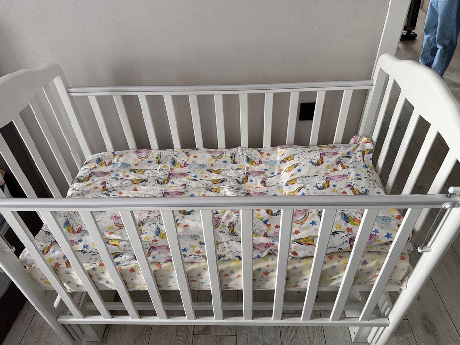 Продам детскую кроватку