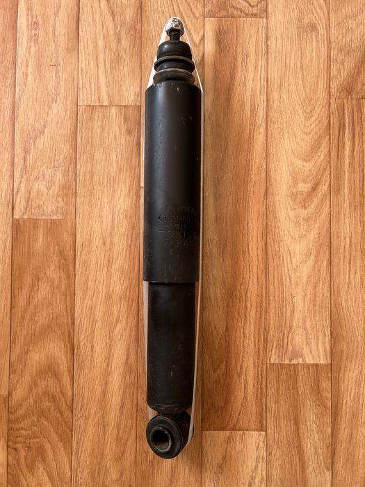 Продам амортизатор от Тойоты.