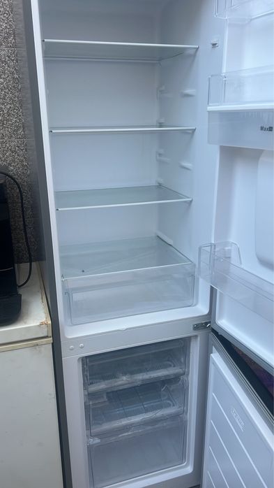 Frigider water dispenser