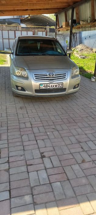Тойота авенсис 1.8