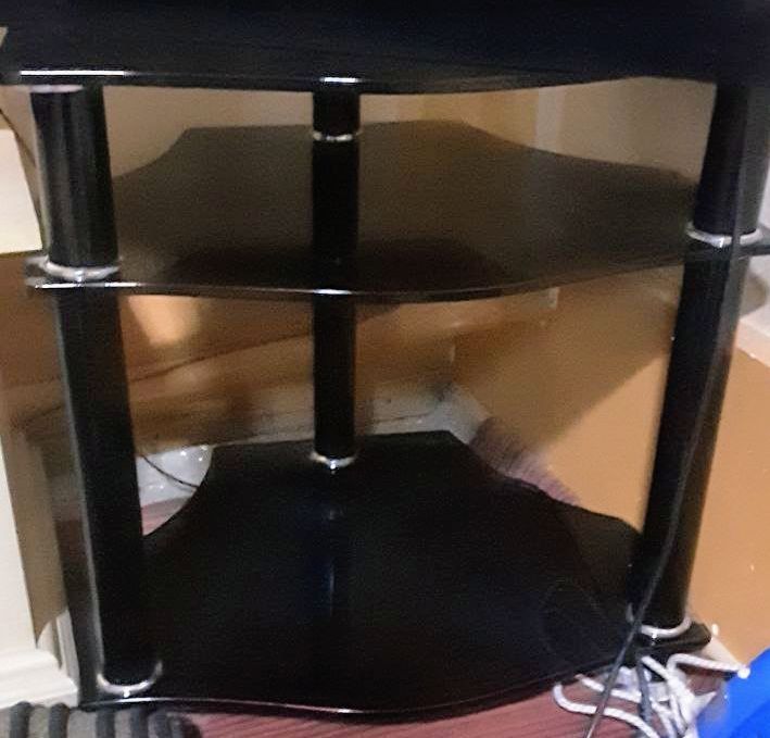 Продам стеклянную подставку чёрного цвета