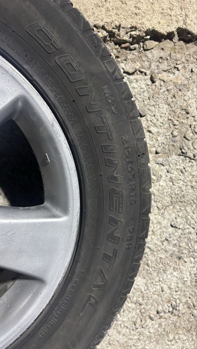 Продам пару шин Continental