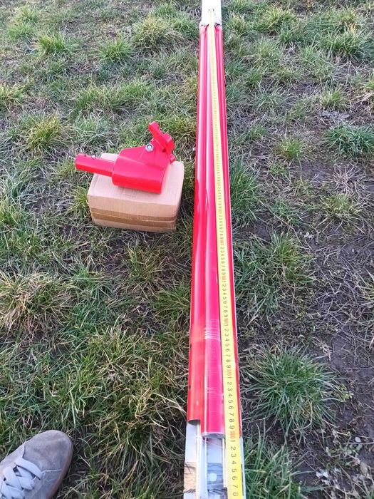 Gletieră mare pentru beton (cunoscută și sub numele de bull float)