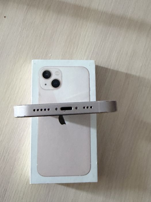 iPhone 13. Цена  100000к