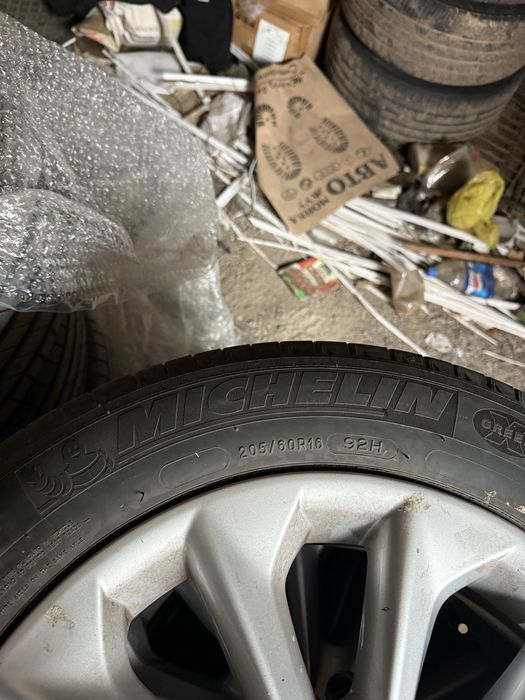 Продам диск с шинами