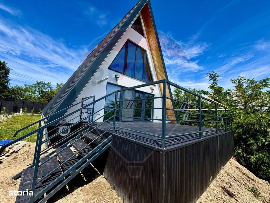 De vanzare Cabana A-Frame cu 1850 mp teren in zona Pucioasa, DB