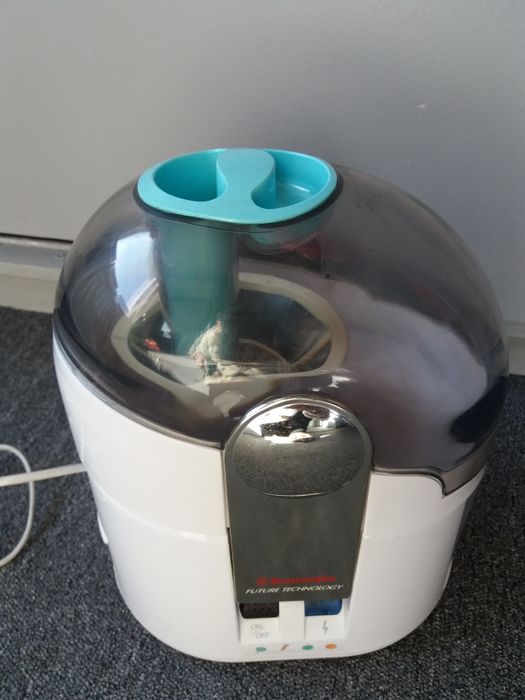 Продам соковыжималку