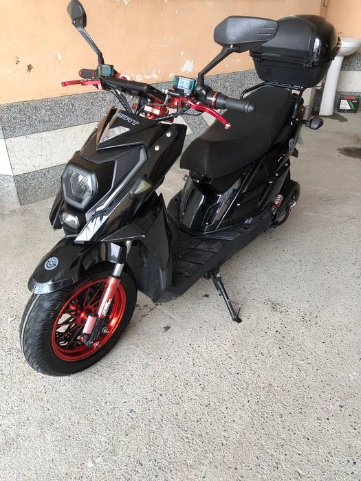 Скутер редлайн сотилади