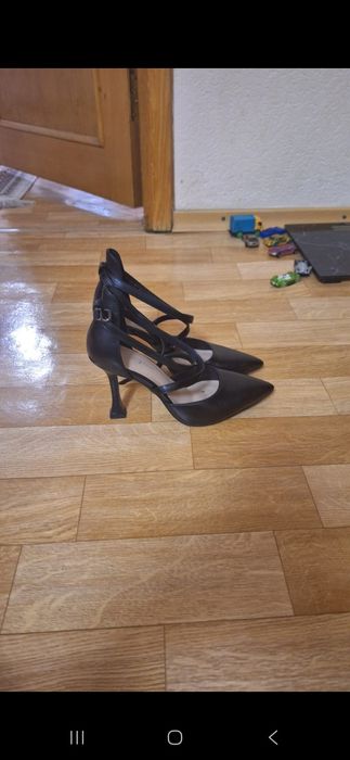 Туфли 38 размер.