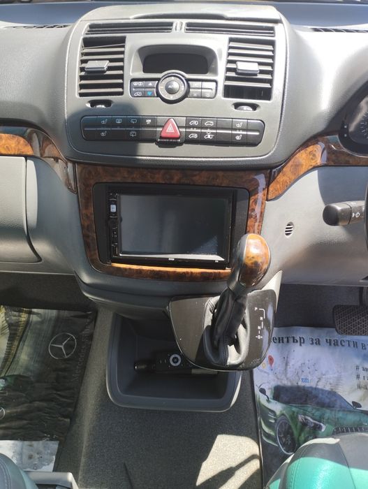 Mercedes Viano 3.2 benzin,218к.с.,автомат/2004