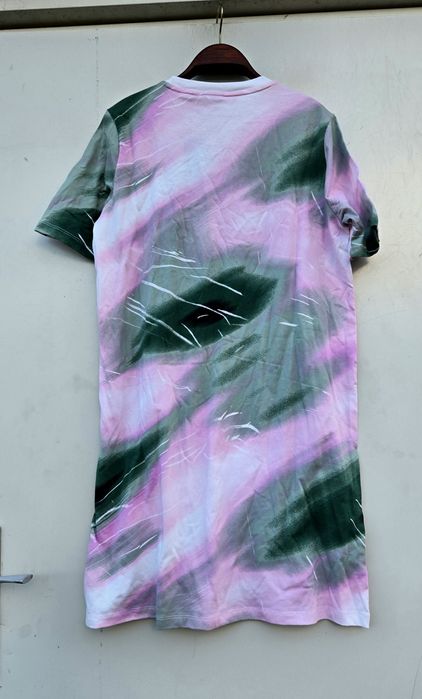 Adidas оригинална дамска рокля нова Л размер