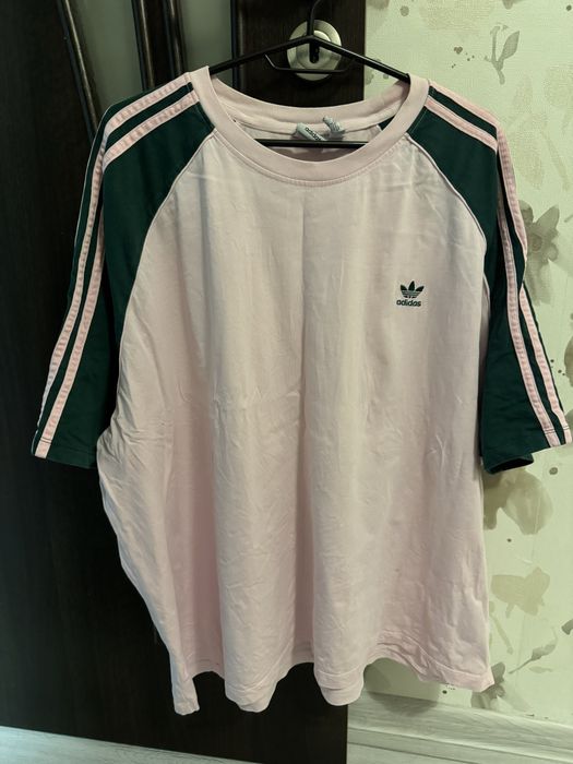 нежно розова тениска адидас adidas originals