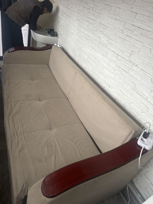 Диван двухместный