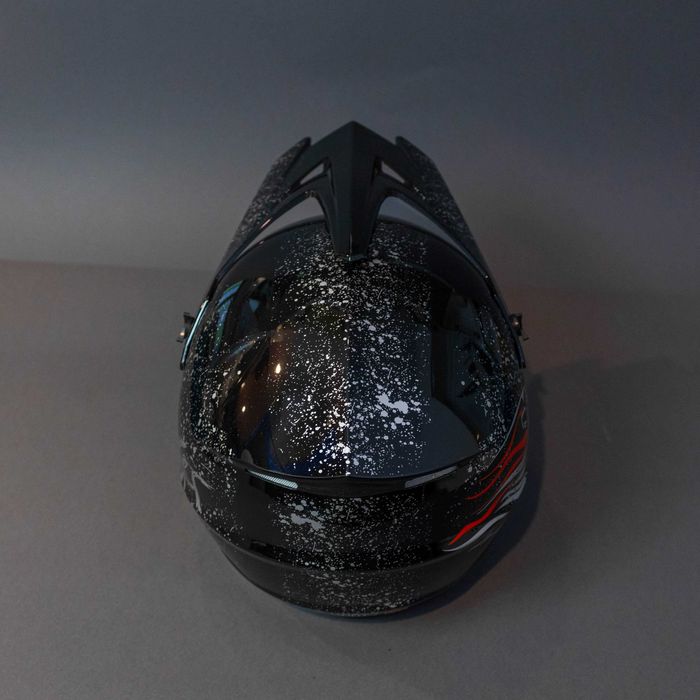 Каска с очила за ел. тротинетка , велосипед , мотокрос