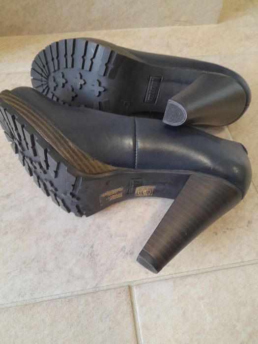 Pantofi cu toc bleumarin