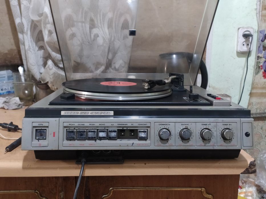 Продам проигрыватель