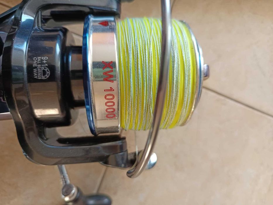 Продавам два бюджетни шаранджийски комплекта и ел. двигател