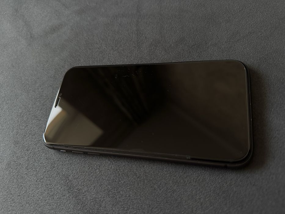 Продам phone/айфон 11=40000