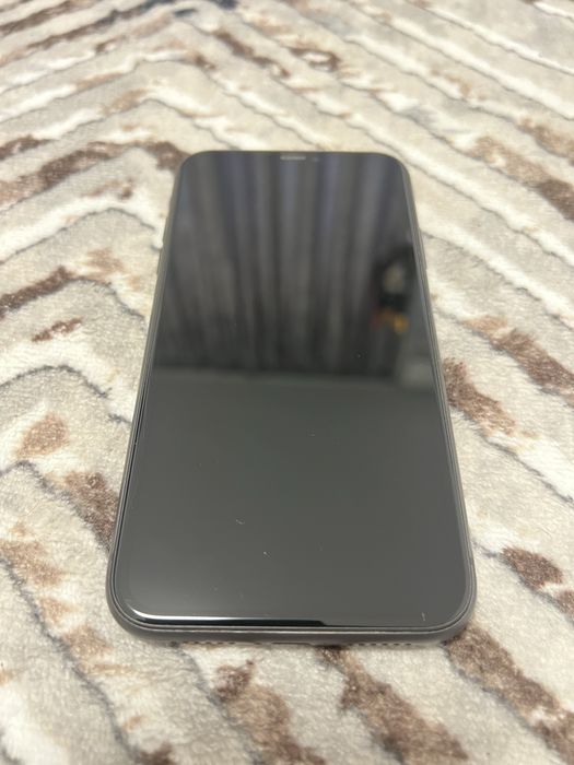 Vand iphone 11 - 64 GB