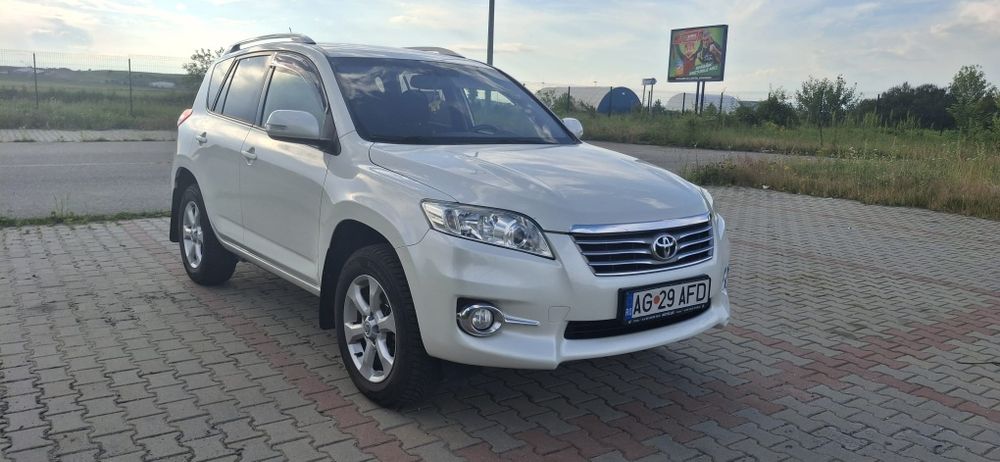 TOYOTA RAV4 2011 — imagine 2