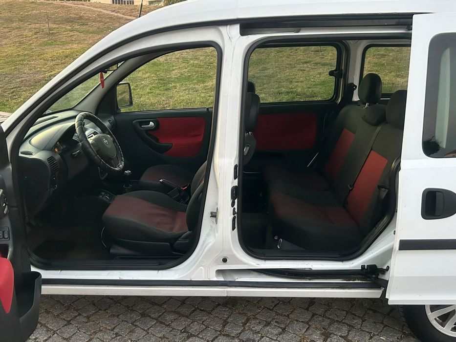 Opel Combo 1.6 Benzina an 2009