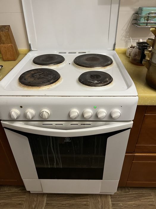 Электроплита Indesit