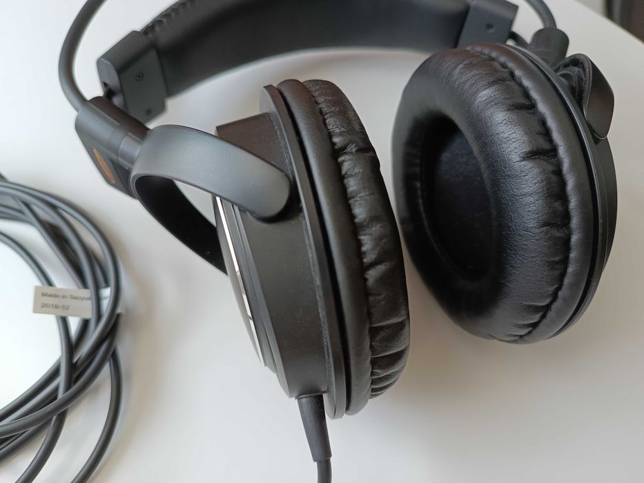 Слушалки Audio-Technica ATH-AVC500