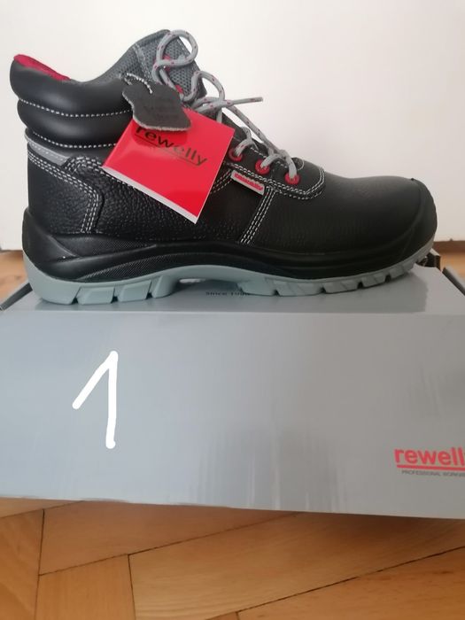 Работни обувки - летни и зимни с бомбе