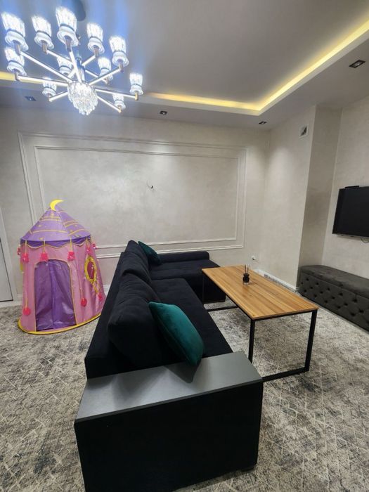 Yakkasaroy city mallda joylashkan, 3-honali hamma sharoitlari bor