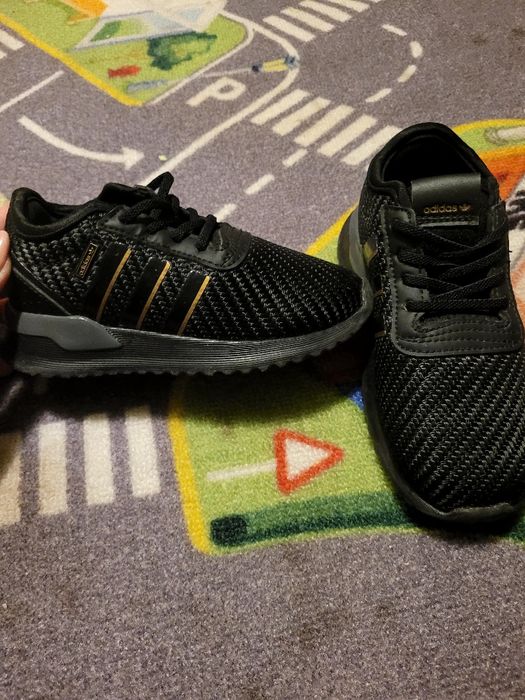 Маратонки Адидас 25 номер