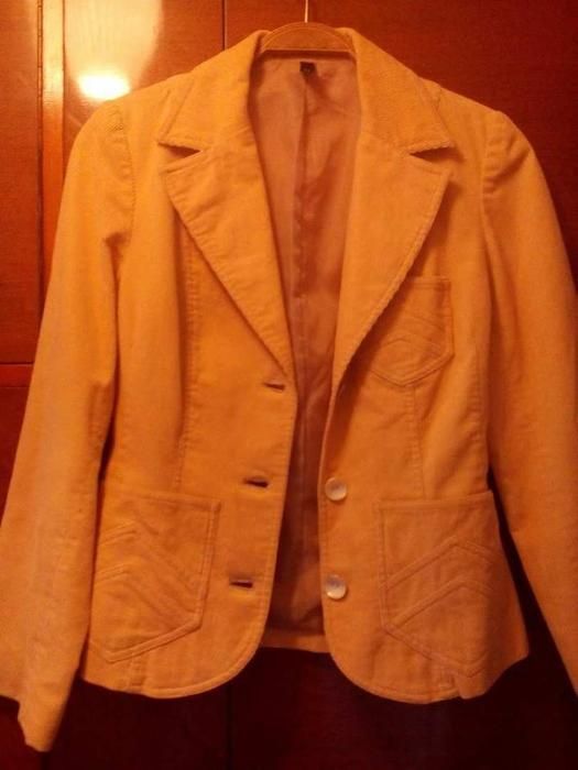 Две елегантни дамски сака