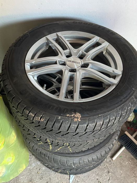 Anvelope iarna Goodyear UltraGrip 215/65R17 cu Jante aliaj Dezent