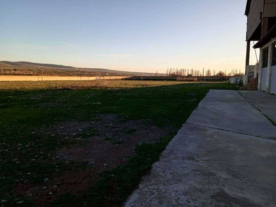 Продаётся 9 га производственная база.