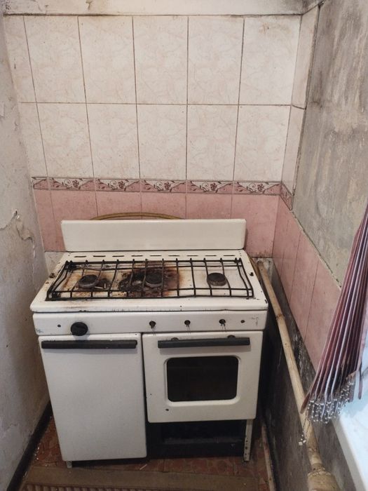 Продаётся  Чиланзар 2  квартал 1 ком в 2х