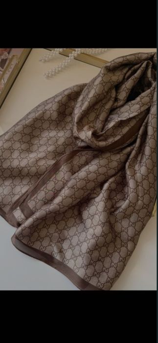 Eșarfă Gucci, Vuitton, Chanel,  model 2026, 100% mătase, 180x90cm, preț fix